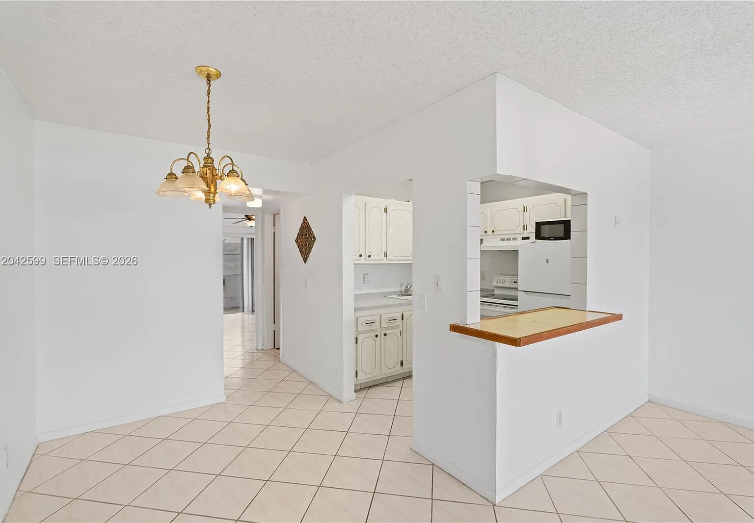 Camden Condos — Photo 4