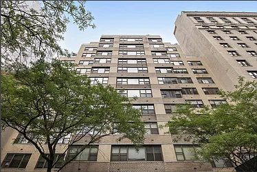 35 East 38th Street in Murray Hill