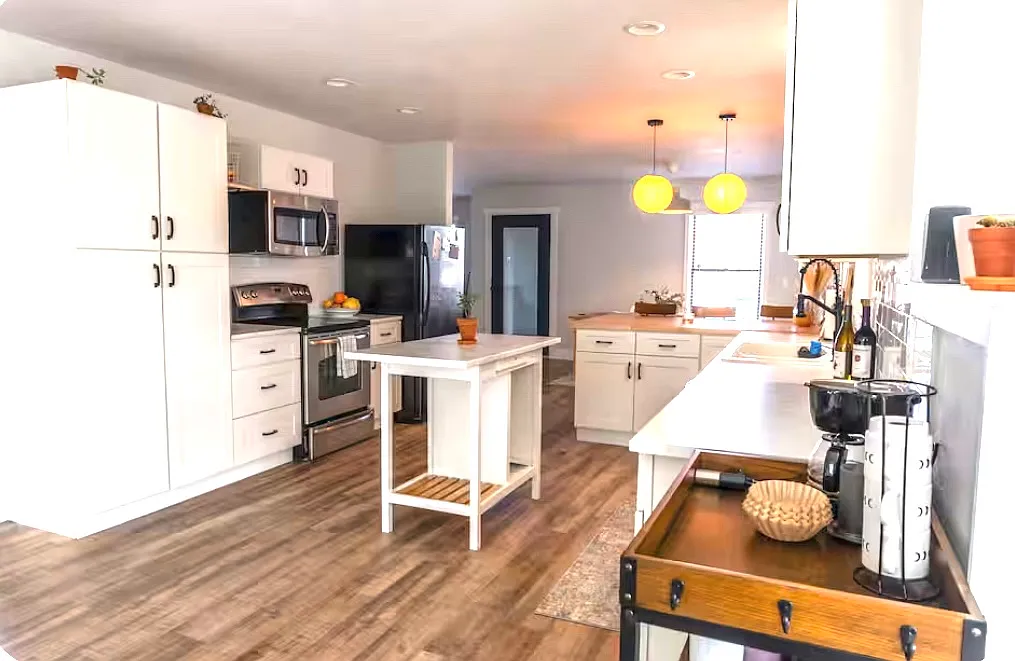 1545 Washington Ave — Photo 3