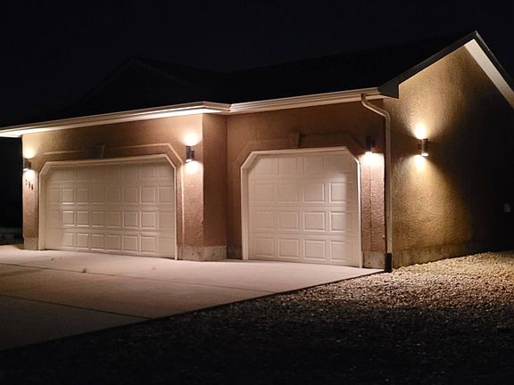 4th image of 594 S Archdale Dr
