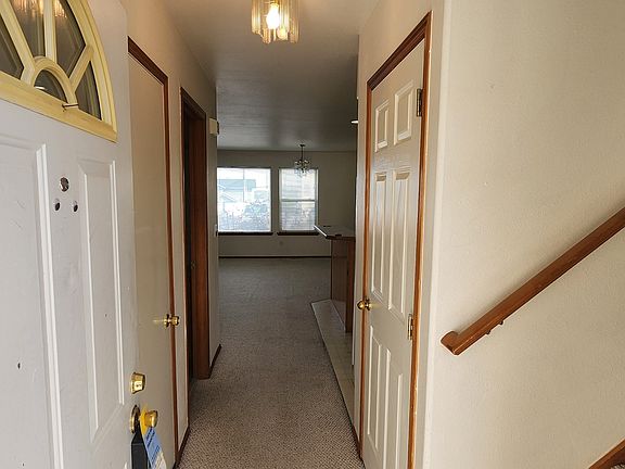 3rd image of 1326 S Skyline Dr #11560933