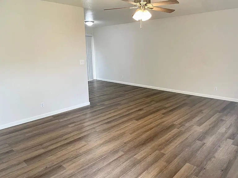 363 E Florinda St — Photo 5