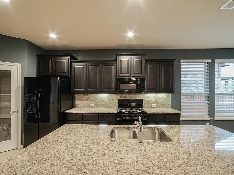 4004 Stone Trail Dr — Photo 3