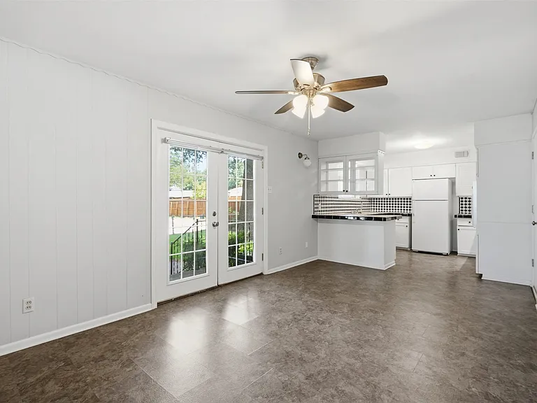 1403 Provincetown Ln — Photo 11