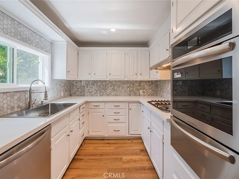 1305 Oak Ave — Photo 9