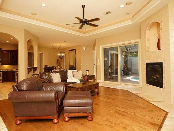 5th image of 1030 Napa Way