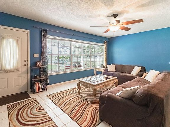 4th image of 2708 E De Montmollin Rd