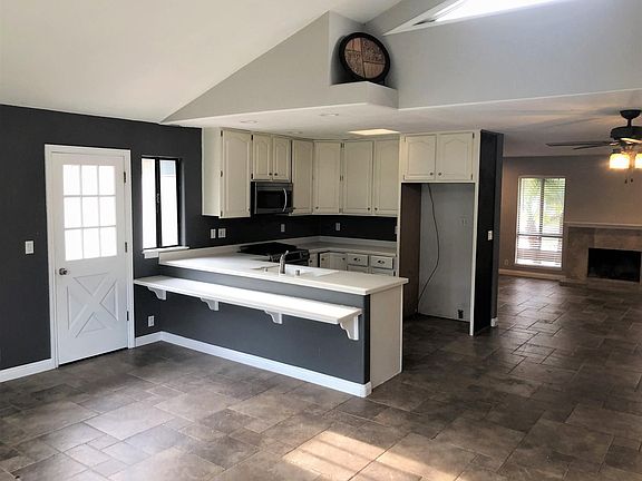 4th image of 3007 Cottonwood Ct