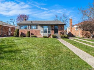 32312 Avondale St, Westland, MI 48186