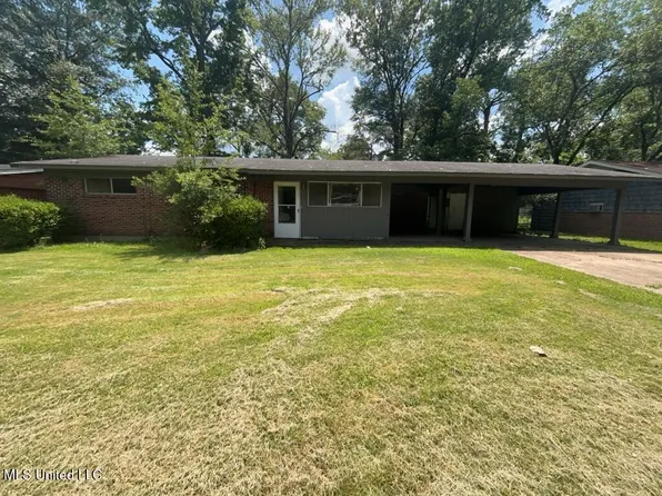 3323 Longwood Dr, Jackson, MS 39212