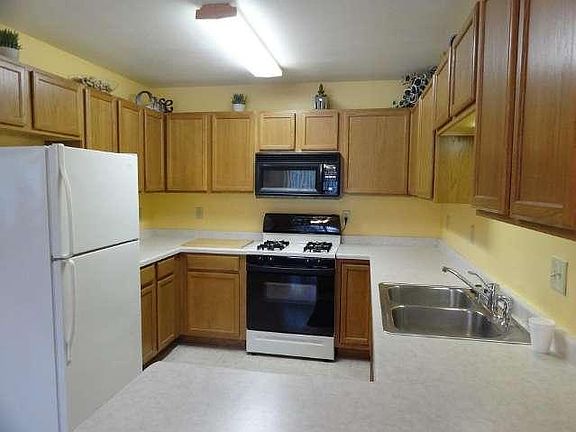 5th image of N113W16278 Sylvan Cir Unit D