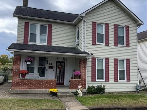 621 Elm St, Coshocton, OH 43812