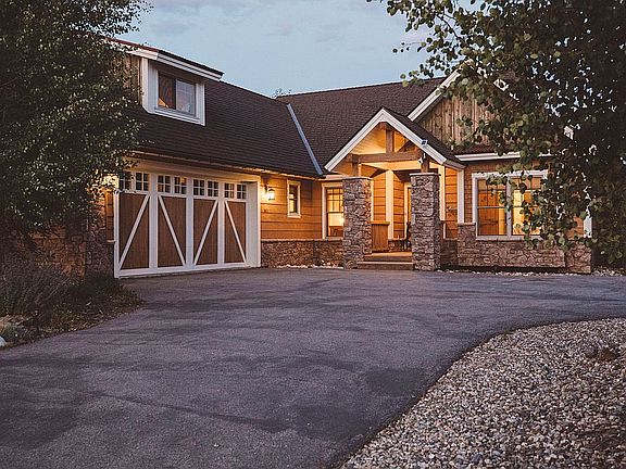 2nd image of 1411 Wildhorse Cir