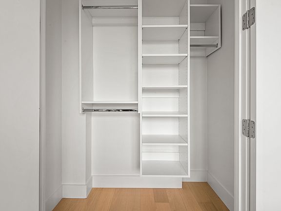 5th image of 218 Front St #3032