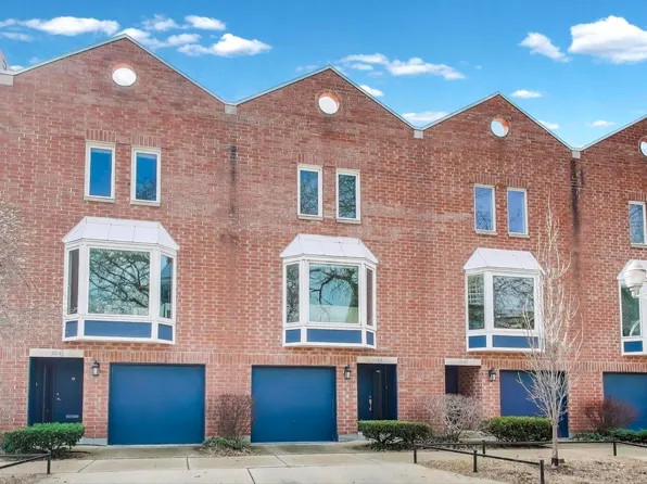 1043 W Berwyn Ave, Chicago, IL 60640