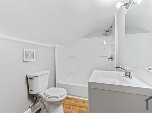 2921 Glenmore Ave APT 2