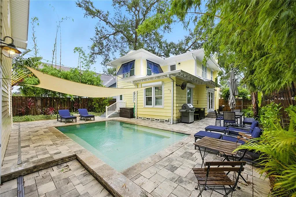 5 bed, 4.0 bath, 3122 sqft, $16,000 — Photo 2