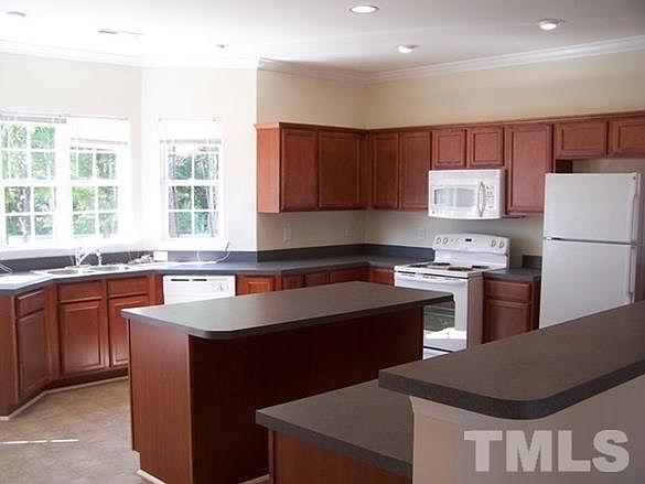 2nd image of 224 Maynard Summit Way