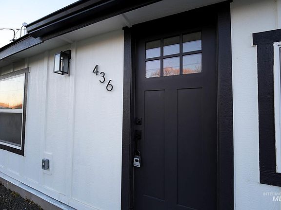 2nd image of 436 2nd St N