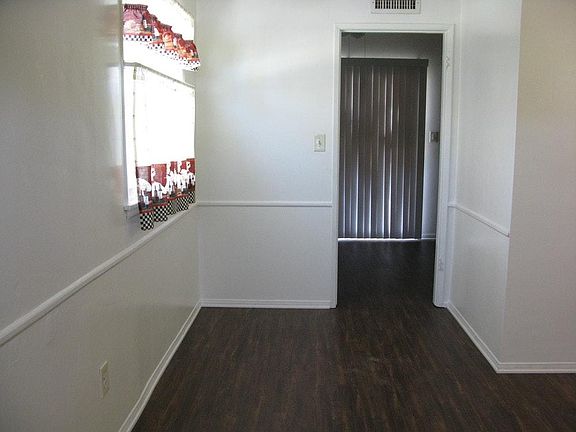 4th image of 7008 De Soto Ave