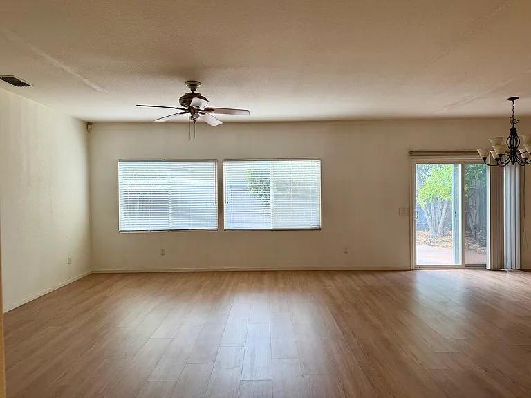 9381 Boulder River Way — Photo 6