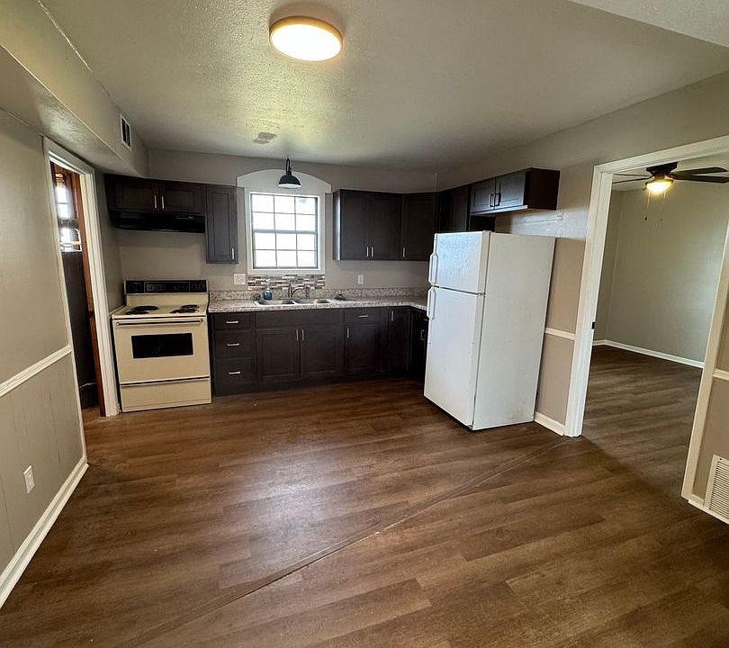 1st image of 422-426 W Jackson St #10