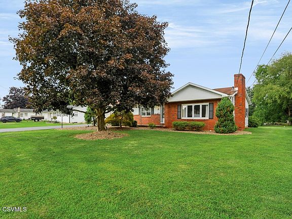 3rd image of 106 Fairmont Dr