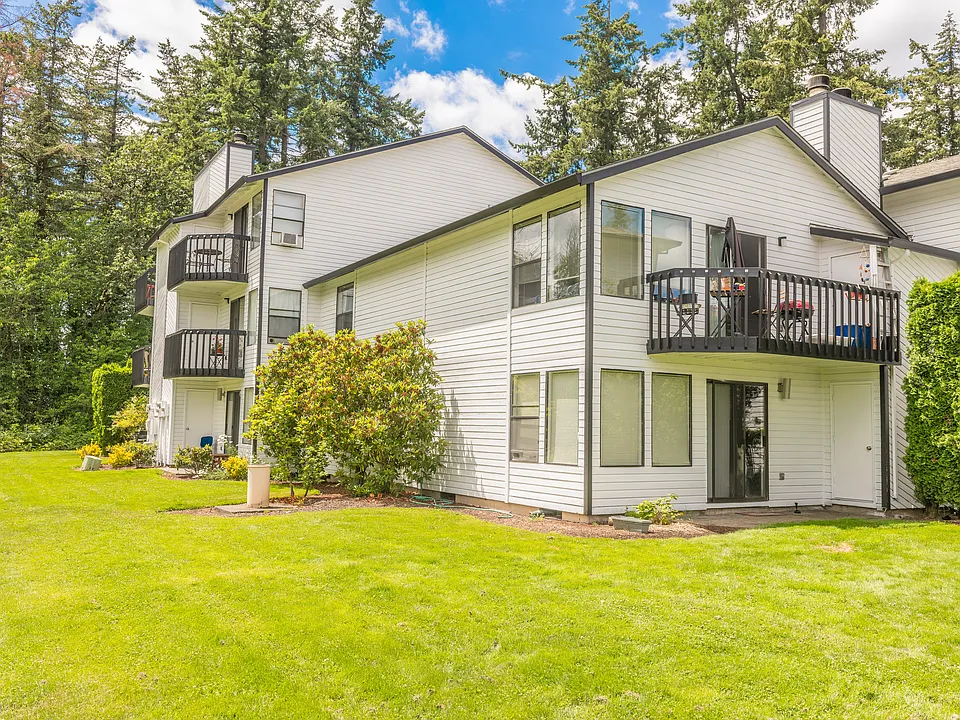 Hallwood Apartments