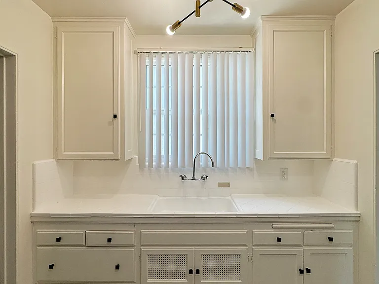 877 S Marengo Ave #899 — Photo 10