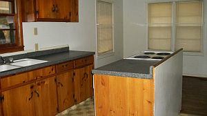 2nd image of 415 W 13th St