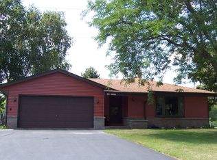 N67W23773 Linda Dr, Sussex, WI 53089