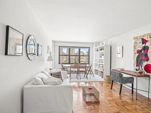 240 E 76th St APT 15T, New York, NY 10021