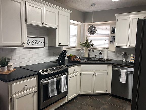 Kithcen - Tile and Granite