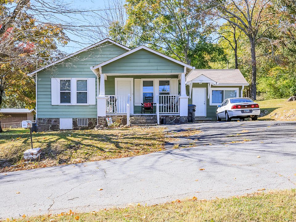 1st image of 202 Cavender St