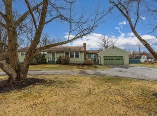 23 Merrimac Rd, Newton, NH 03858