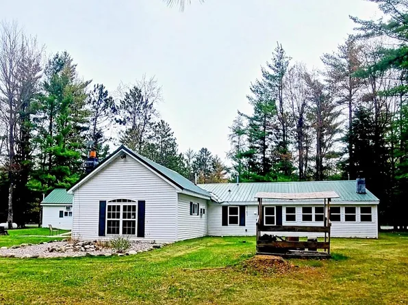 N18733 Short Cut Rd, Pembine, WI 54156