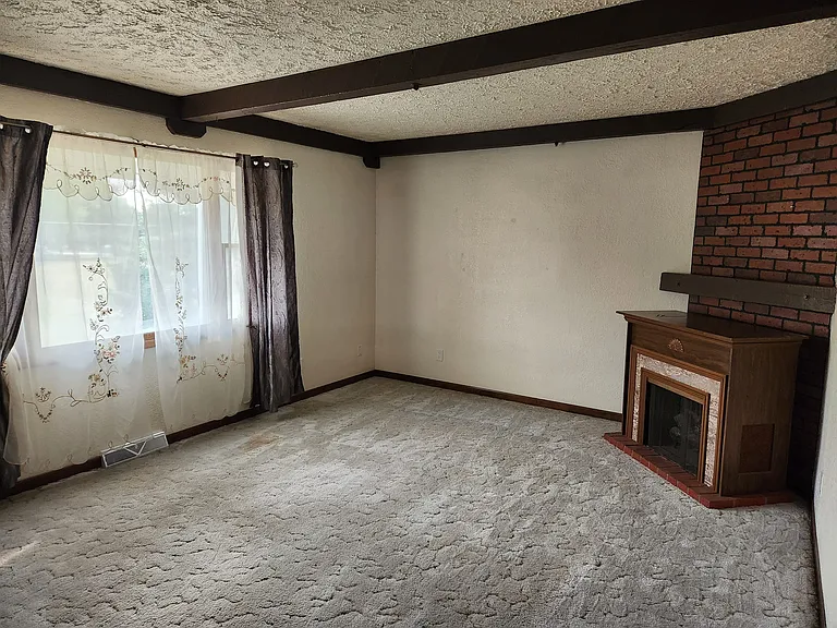 Upstairs living room