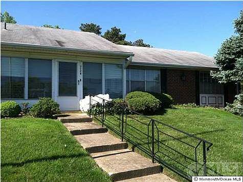 1st image of 712 Dorchester Dr #712B