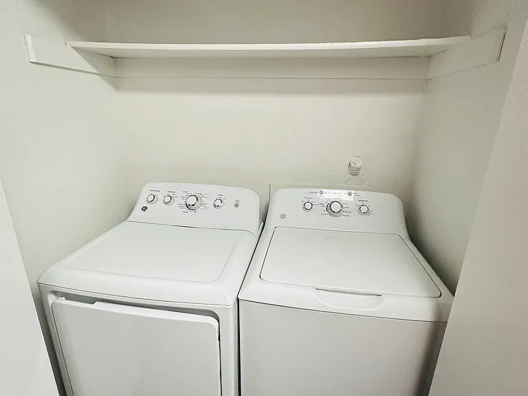 3929 Dover Dr #3929D — Photo 12