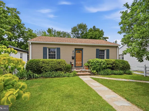 1116 N Roosevelt St, Arlington, VA 22205