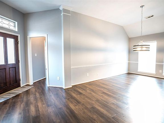 5th image of 4118 Creek Hollow Ln