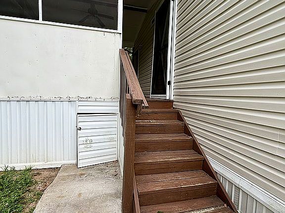 3rd image of 36 E Cardinal Ln