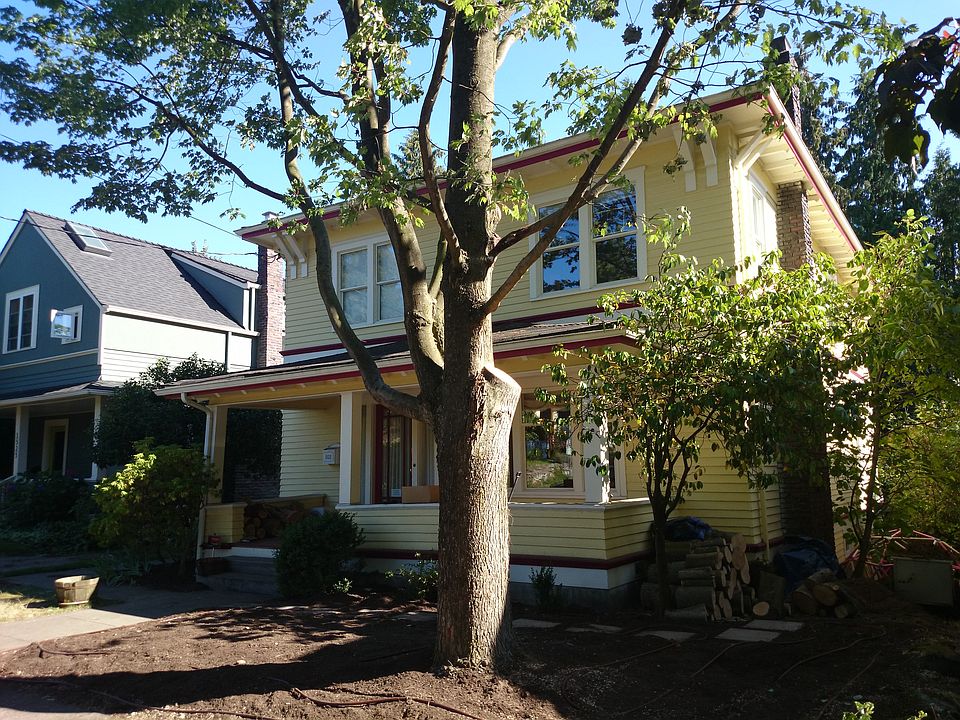 2nd image of 1523 NE 63rd St