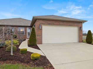 1129 Bogey Dr, Ontario, OH 44903