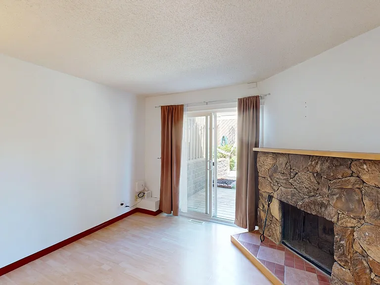 4940 39th Ave SW #29 — Photo 3
