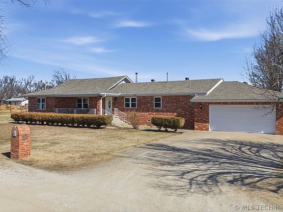 2nd image of 14860 N 253rd Rd