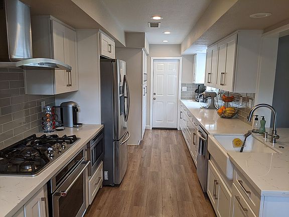 4th image of 18900 Sierra Estates Dr