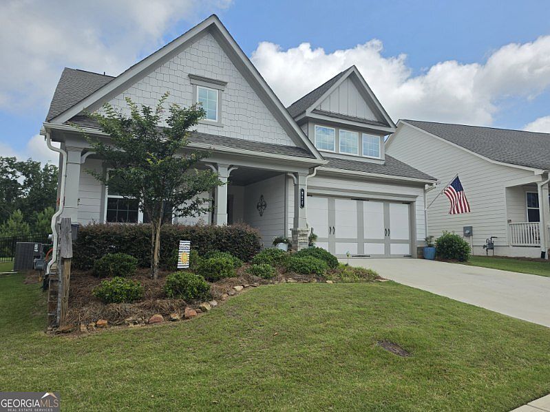 1st image of 214 Hickory Bluffs Pkwy