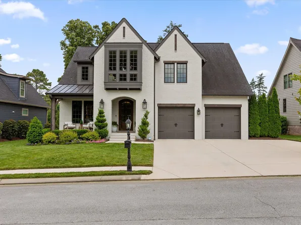 9288 White Ash Dr, Ooltewah, TN 37363