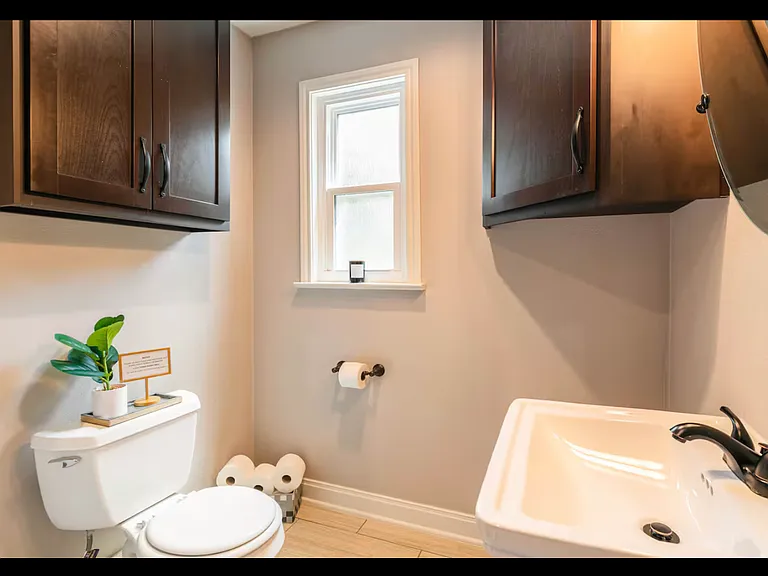 Full bathroom